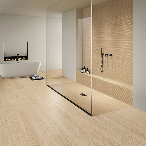 Ambiente Bagno realizzato con pavimento e rivestimento della collezione W3, variante Class Amber
