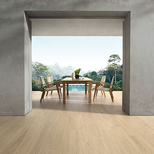 In & out realizzato con pavimento della collezione W3, variante Class Amber