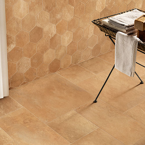 dettaglio pavimento e rivestimento variante Goldensun, collezione Home effetto cotto