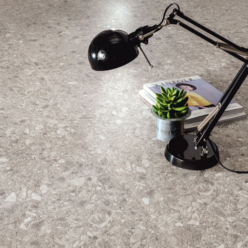 Particolare del pavimento della collezione LIM, variante Grey