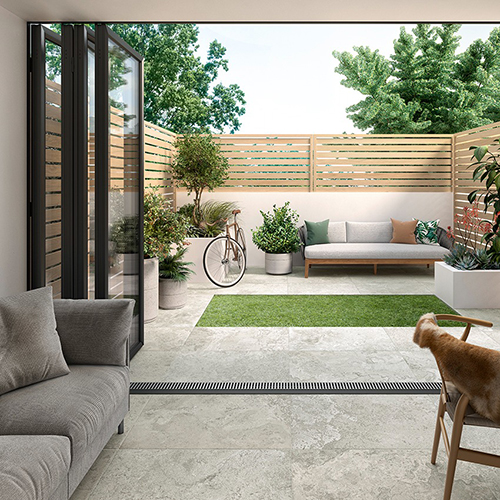 In & Out realizzato con pavimento Almond, variante Grey