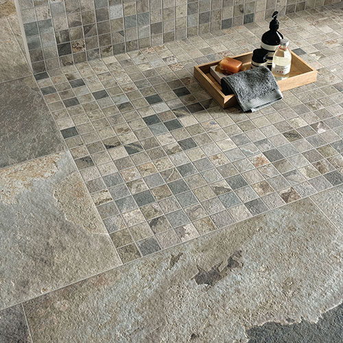 Dettaglio di pavimento e rivestimento della collezione More, variante Sage