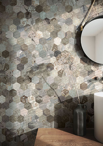 Dettaglio di rivestimento mosaico della collezione More, variante Sage