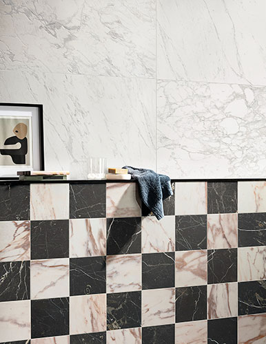 Rivestimento della collezione Rêve, composizione a scacchiera varianti Rose e Noir