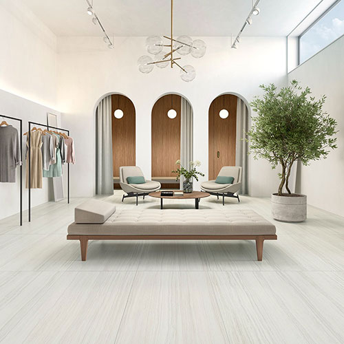 Shop realizzato con pavimento della collezione Silky, variante White