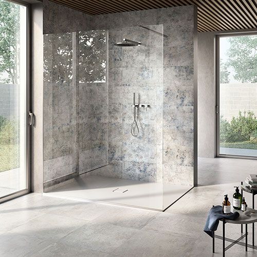 Ambiente bagno con pavimento collezione Shade variante Light, Rivestimento della collezione Shade, dec. Impression