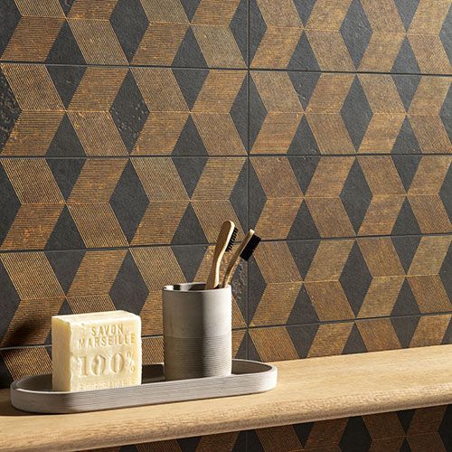 Particolare del rivestimento Raku - Black, collezione Iro