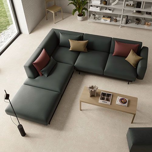 Ambiente living realizzato con pavimento della collezione Mytime, variante Vanilla