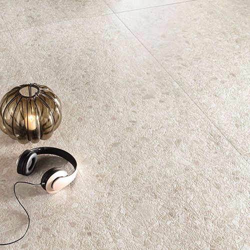 Particolare del pavimento della collezione LIM, variante White