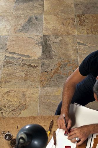 Pavimento della collezione Slaty, variante Ochre