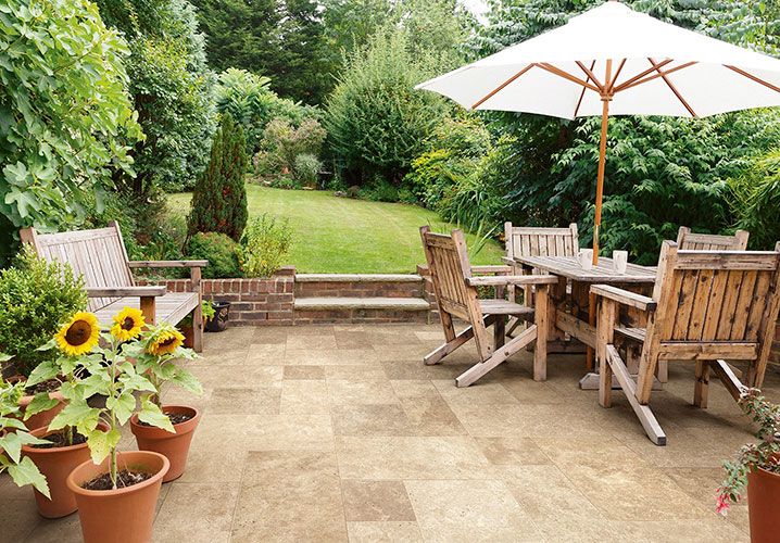 Esterno realizzato con Pavimento della Collezione Sénanque, variante Mélangé