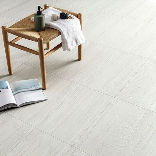 Pavimento della collezione Silky, variante White